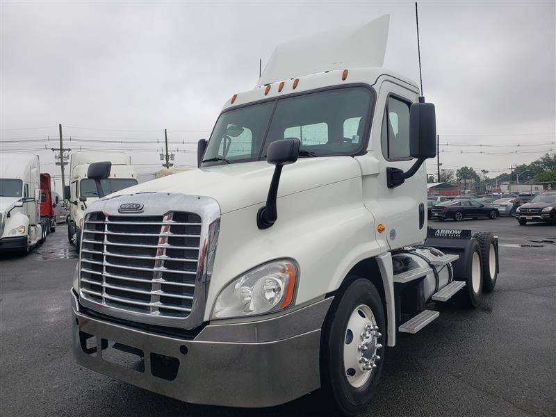 2016 Freightliner CASCADIA (For Sale) | NON Sleeper | #259011