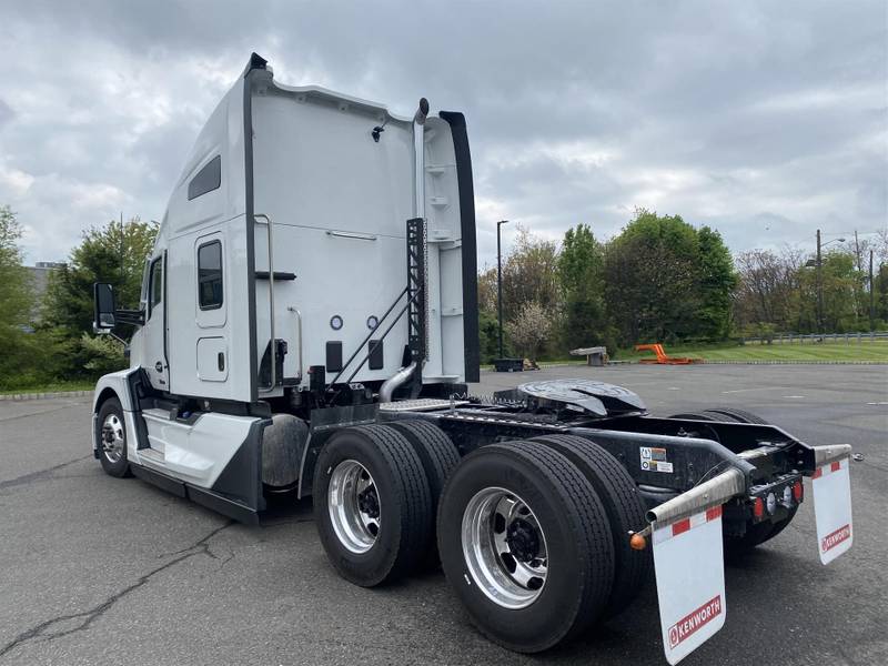 2024 Kenworth T680 (For Sale) 76" Sleeper DN3118