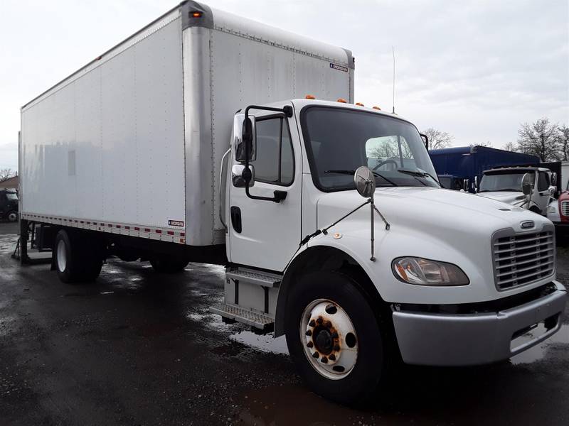 2018 Freightliner M2 106 (For Sale) | 26' Box | Non CDL | #788882