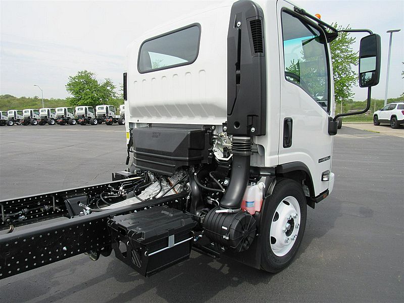 2024 isuzu npr gas for sale cab chassis 1003805