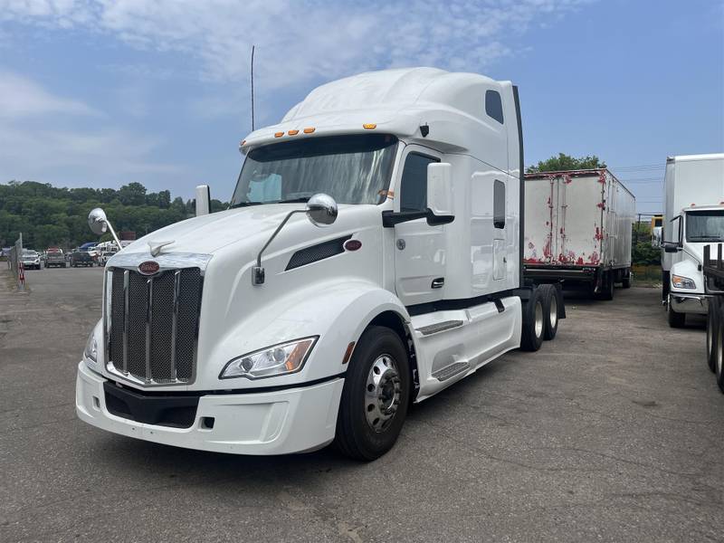 2022 Peterbilt 579 For Sale | 80