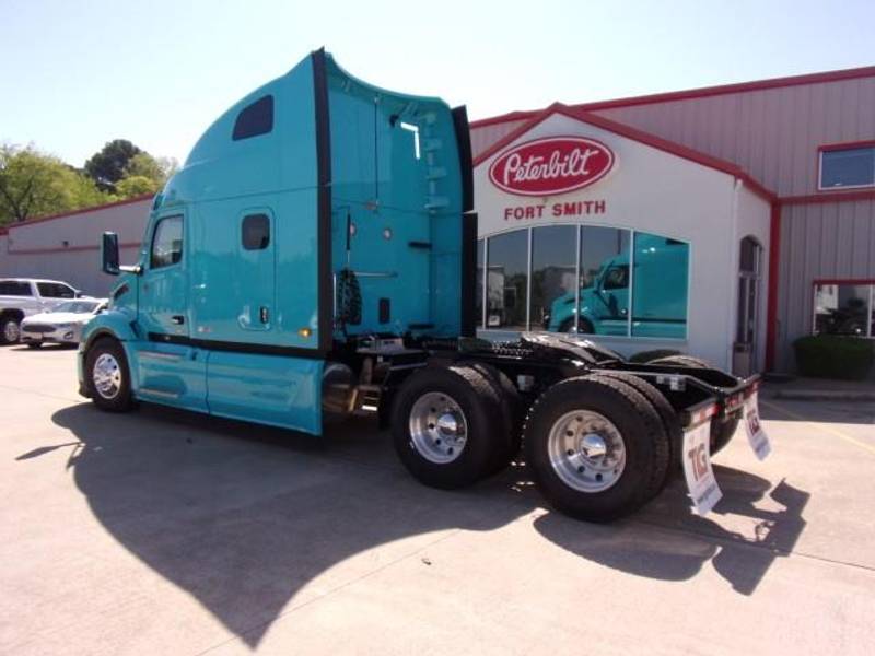 2024 Peterbilt 579 For Sale 80" Sleeper RD657132