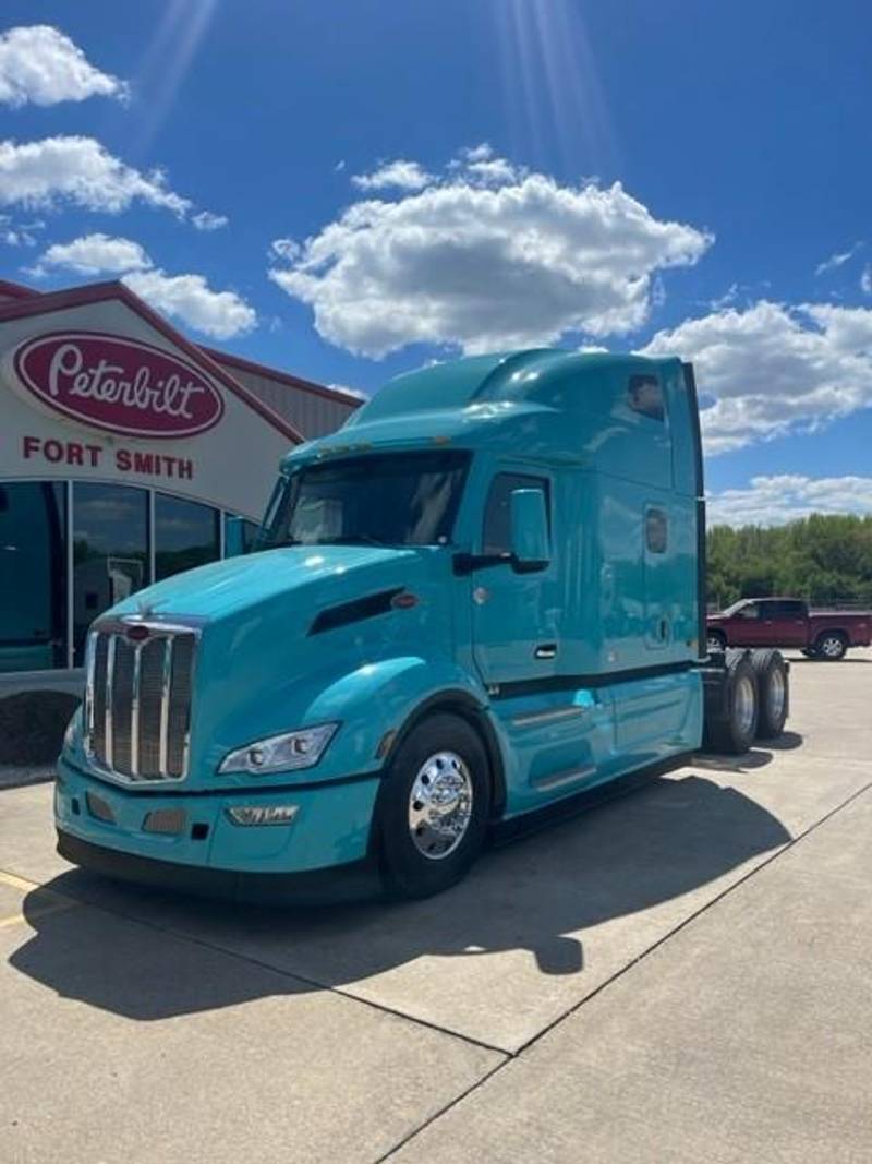 2024 Peterbilt 579 For Sale 80" Sleeper RD657133