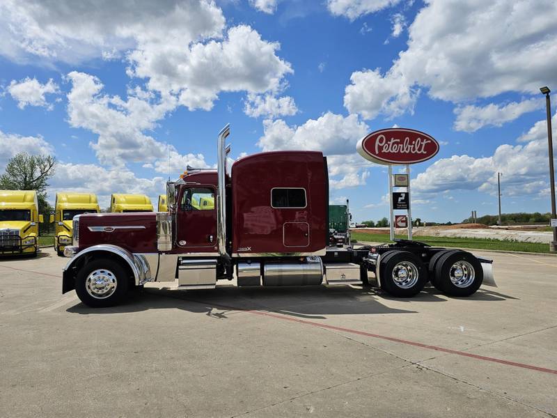 2025 Peterbilt 389 Weight