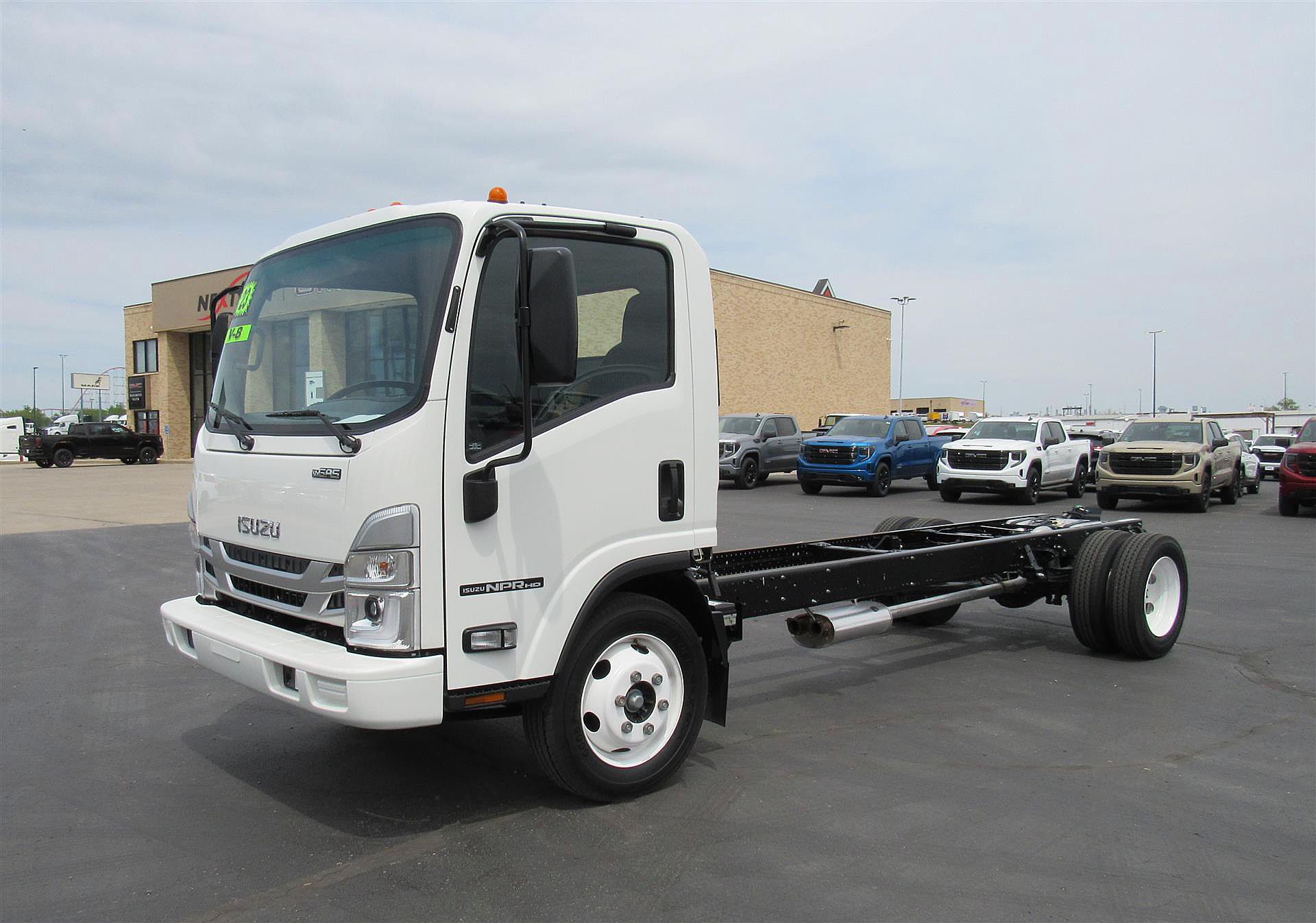 2023 Isuzu Npr