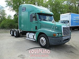 2007 Freightliner ST120 - Sleeper Truck