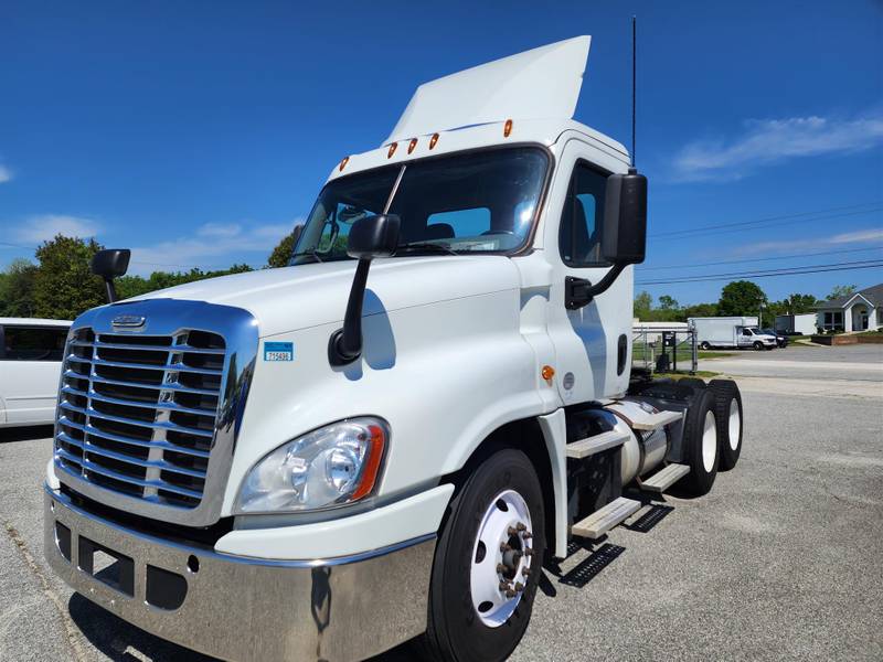 2015 Freightliner Cascadia 125 For Sale Day Cab 375930