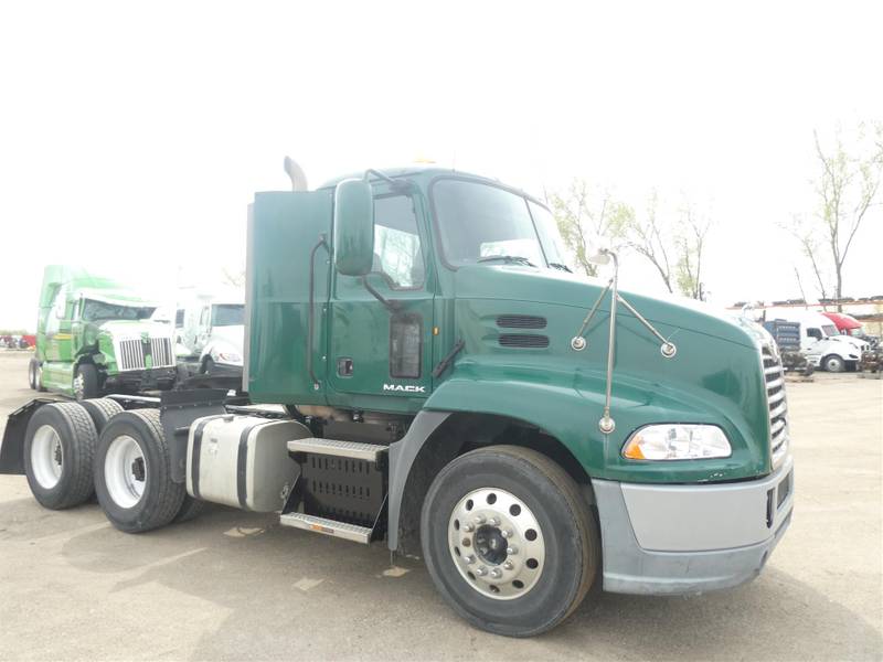 2014 Mack Pinnacle CXU613 (For Sale) | Day Cab | #10156