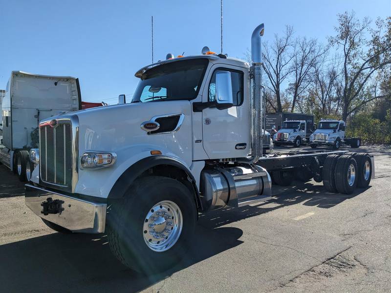 2024 Peterbilt 567 (For Sale) Cab & Chassis 30A677602