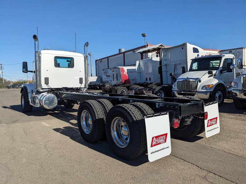 2024 Peterbilt 567 (For Sale) Cab & Chassis 30A677602