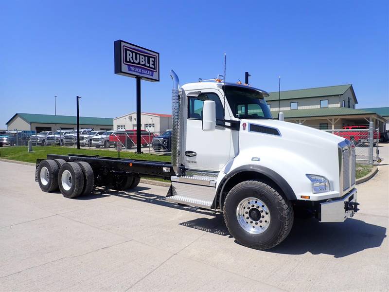 2024 Kenworth T880 (For Sale) Cab & Chassis RJ362370