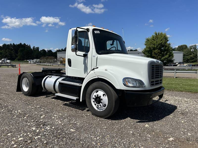 2014 Freightliner M2 (For Sale) Day Cab 9353