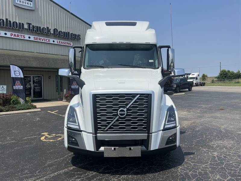 2024 Volvo VNL 860 For Sale 77" Sleeper V629462