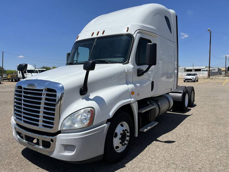 2017 Freightliner CASCADIA PX12564ST