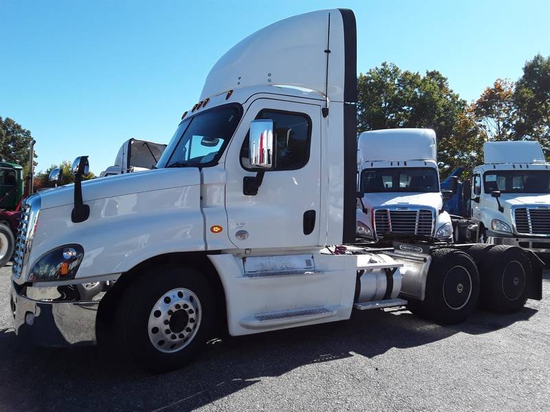 2018 Freightliner CASCADIA 125 For Sale | Day Cab | #764146