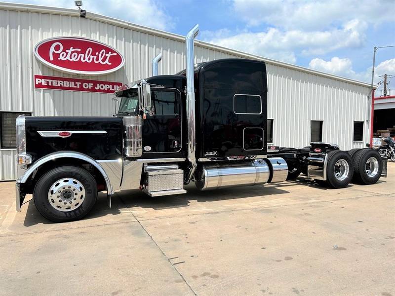 2025 Peterbilt 389 For Sale 78" Sleeper RD666694