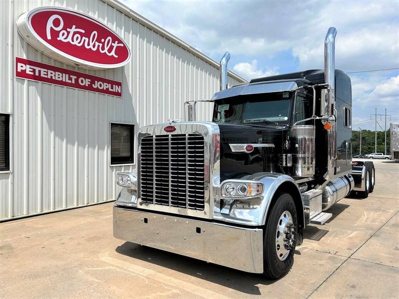 2025 Peterbilt 389 (For Sale) 78" Sleeper RD666694