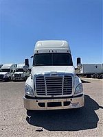 2017 Freightliner Cascadia 125 - Sleeper Truck