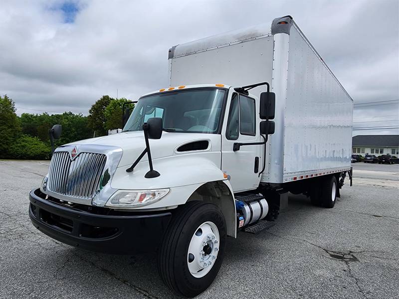 2019 International DuraStar 4300 (For Sale) | 26' Box | Non CDL | #807285