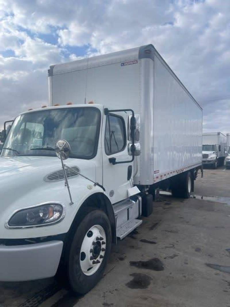 2019 Freightliner M2 106 (For Sale) | 26' Box | Non CDL | #885280