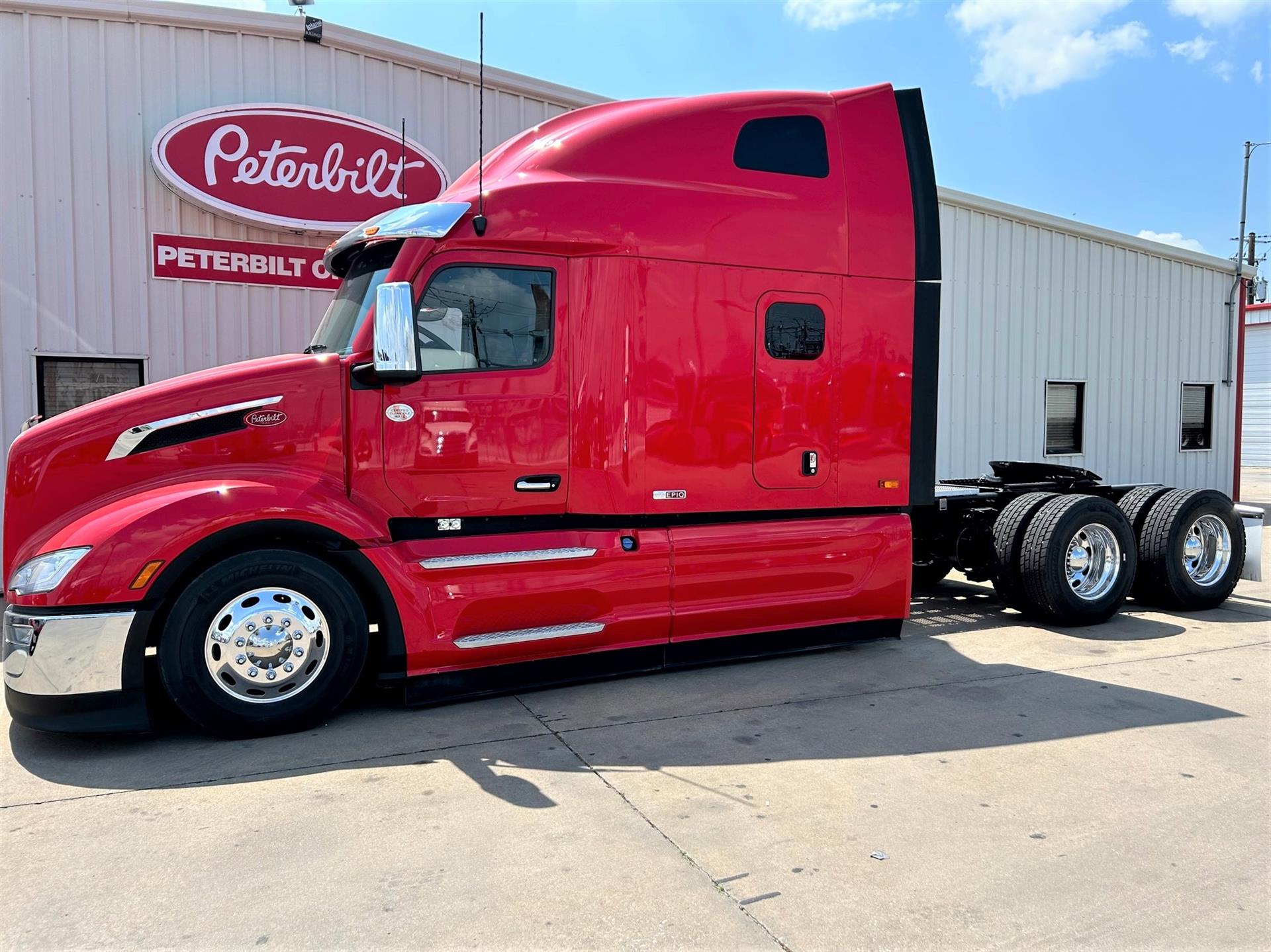 2024 Peterbilt 579 (For Sale) 80" Sleeper RD660739