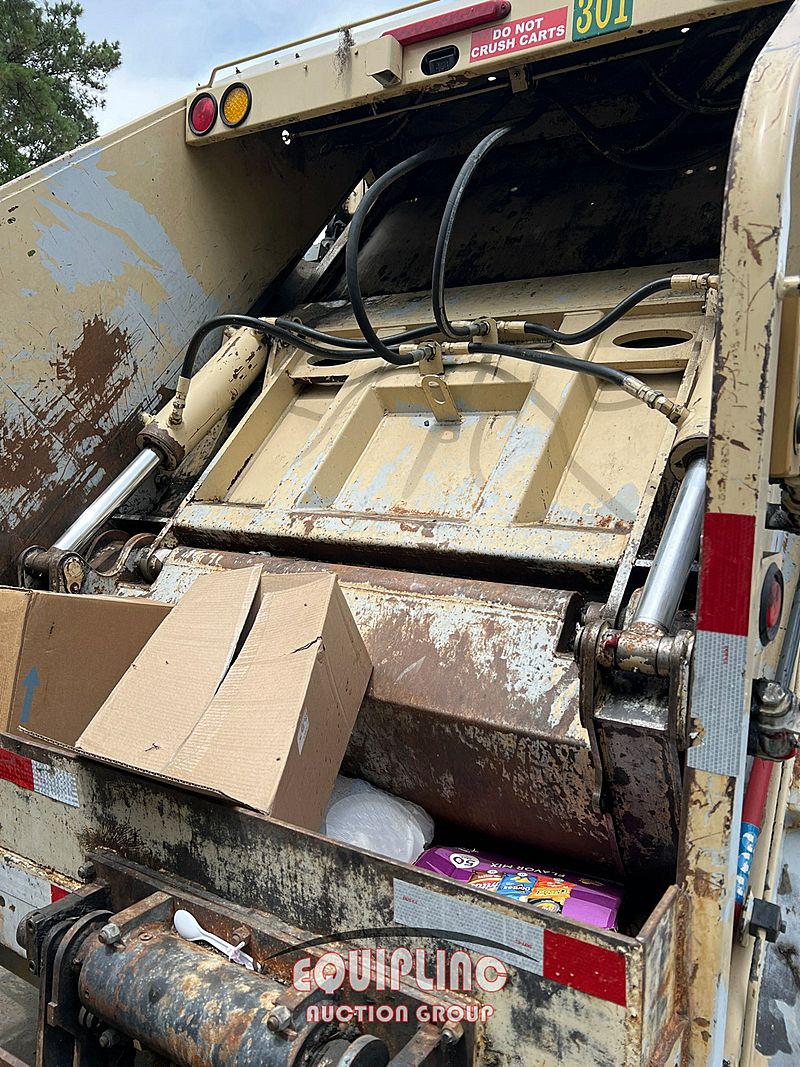 2014 International MA035 REAR LOADER TRASH TRUCK (For Sale) Refuse