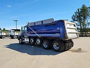2017 Mack Granite - Dump Truck
