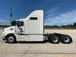 2016 Mack Pinnacle CXU613 - Sleeper Truck