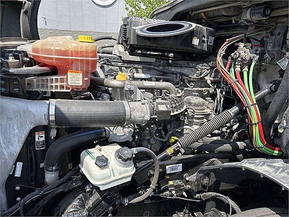 2019 Freightliner CASCADIA 126