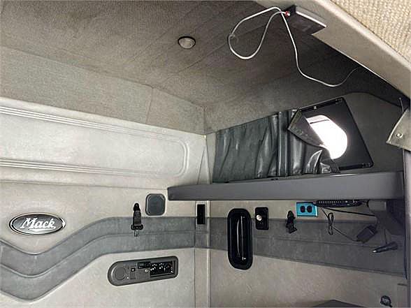 2015 Mack CXU613