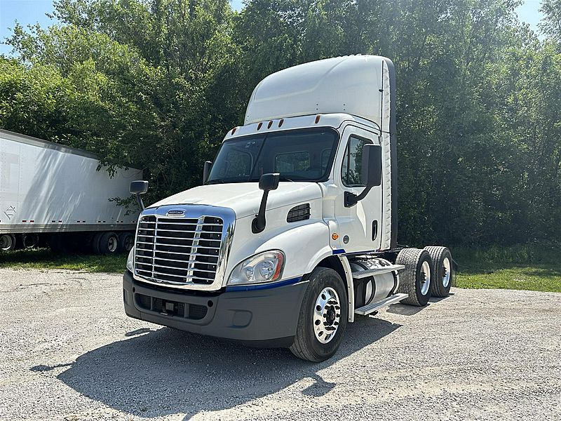 2017 Freightliner (For Sale) Day Cab HLHS7856