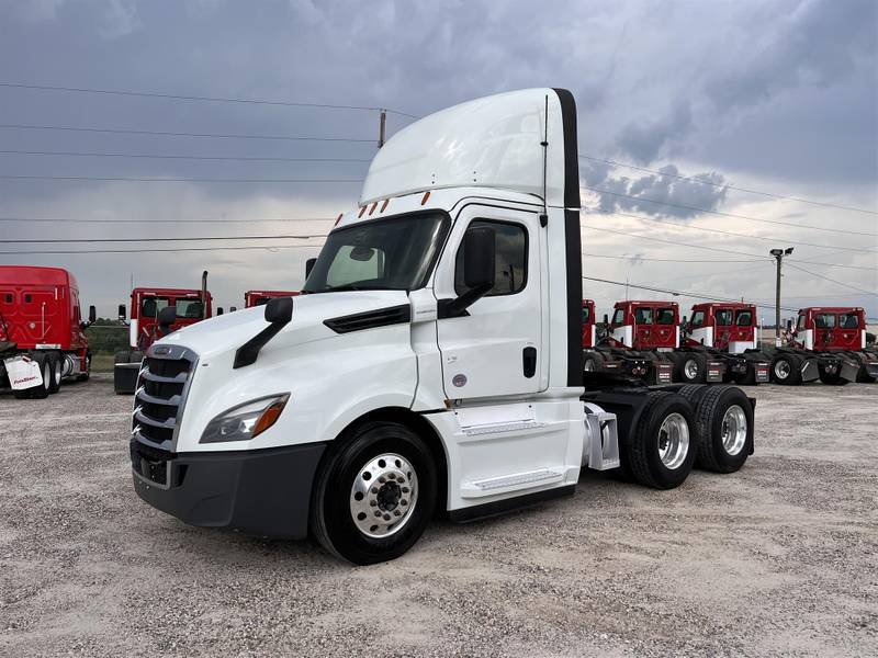 2019 Freightliner CASCADIA 126 (For Sale) Day Cab KX4100