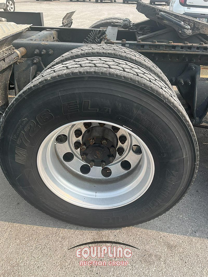 2016 Freightliner CASCADIA