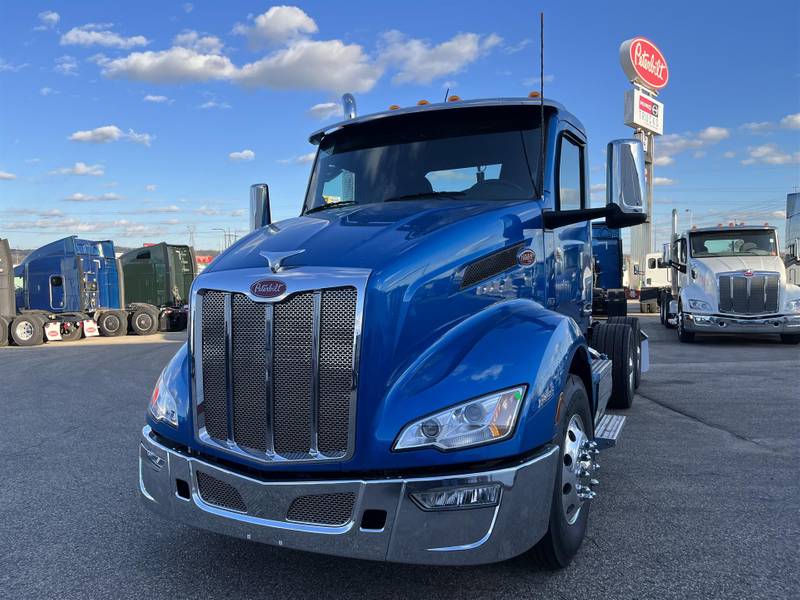 2024 Peterbilt 579 (For Sale) Non Sleeper 30A679295