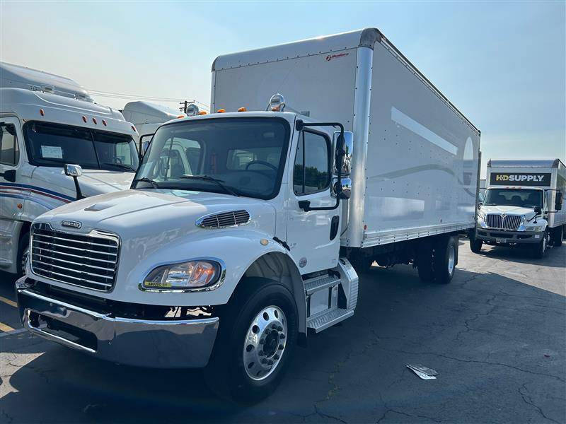 2019 Freightliner M2 106 For Sale | 26' Box | Non CDL | #530350