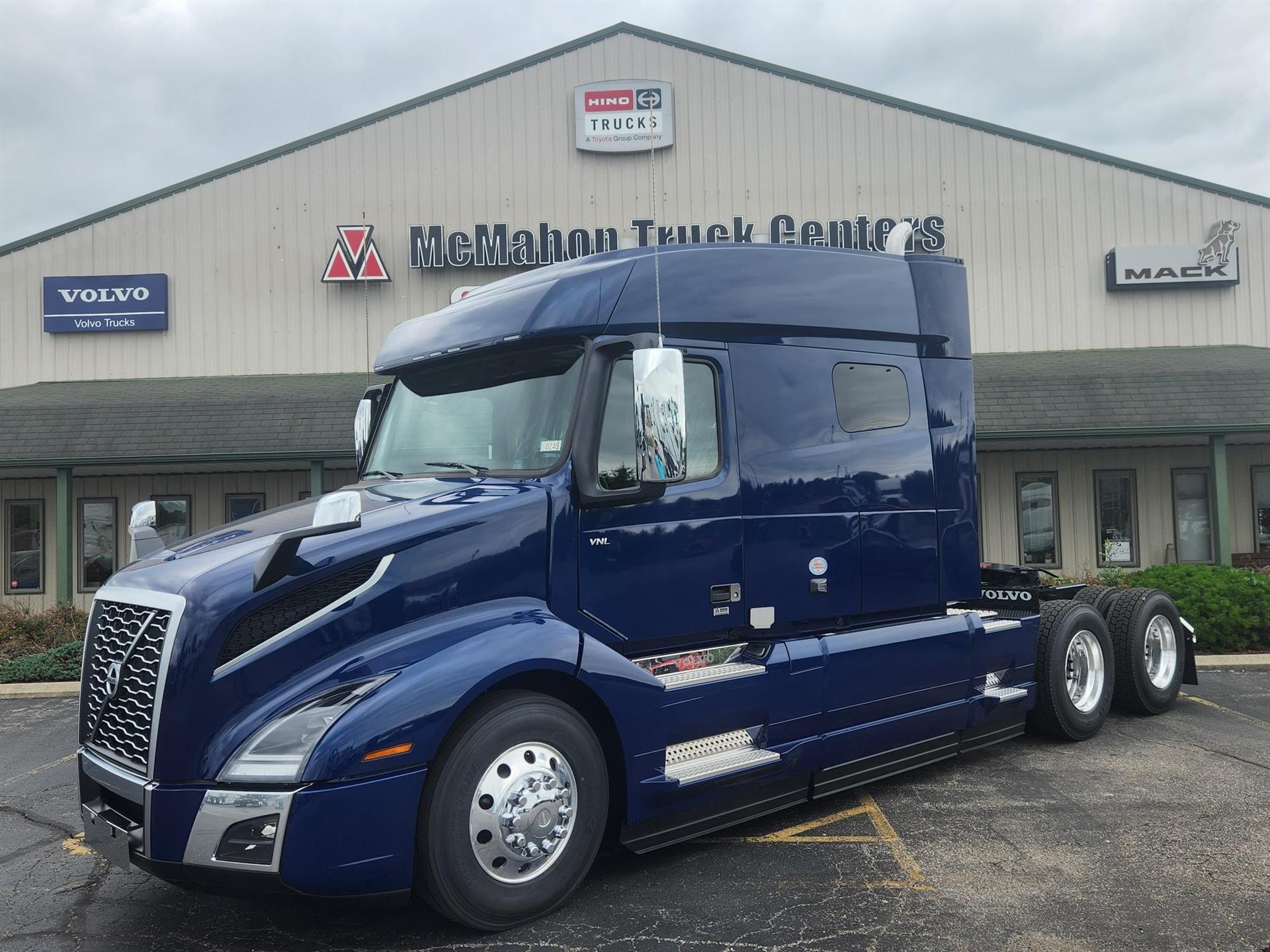 2024 Volvo VNL 740 For Sale 70" Sleeper V633131