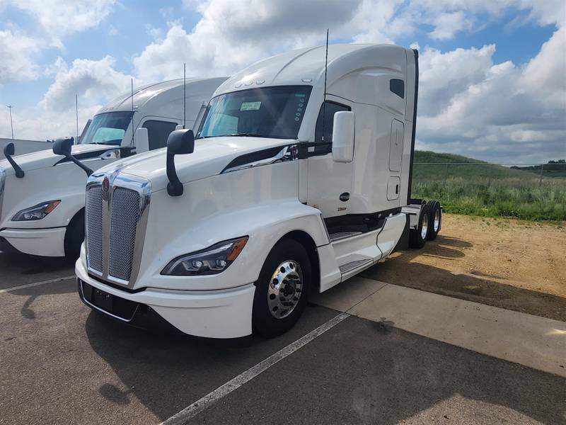 2024 Kenworth T680 For Sale 76" Sleeper RJ361766