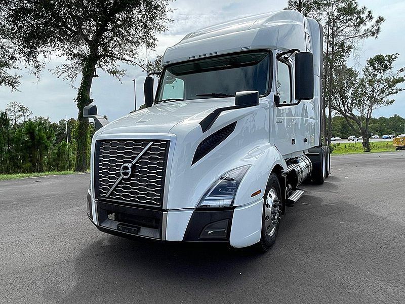 2019 Volvo VNL 760 (For Sale) Sleeper Truck 02VU208680