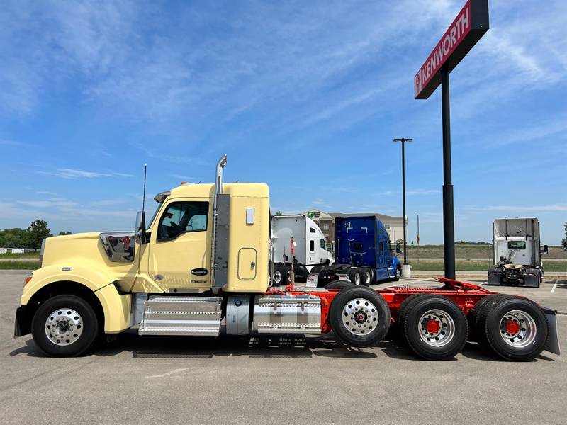 2024 Kenworth W990 (For Sale) 40" Sleeper RJ349701