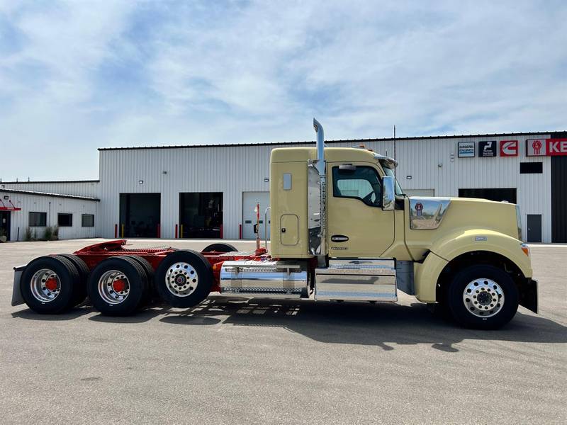 2024 Kenworth W990 For Sale 40" Sleeper RJ349701