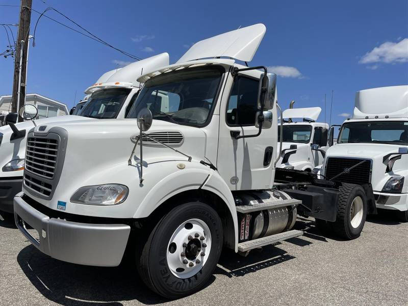 2016 Freightliner M2 112 (For Sale) | Day Cab | #660462