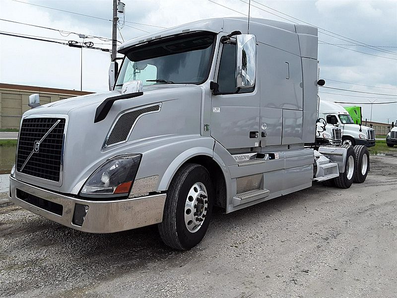 2017 Volvo VNL 630 (For Sale) 61" Sleeper 666033