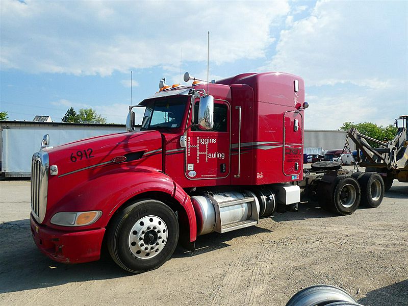 2014 Peterbilt (For Sale) 63" Sleeper 10198