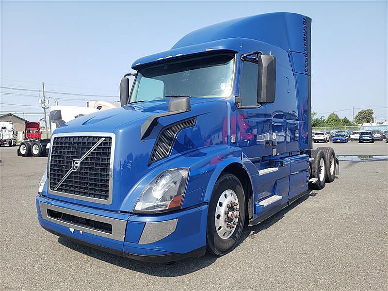 2017 Volvo VNL 630 (For Sale) 61" Sleeper 260223