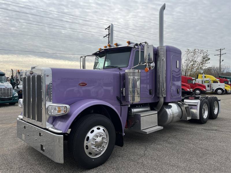 2024 Peterbilt 389 (For Sale) 44" Sleeper 30A676682