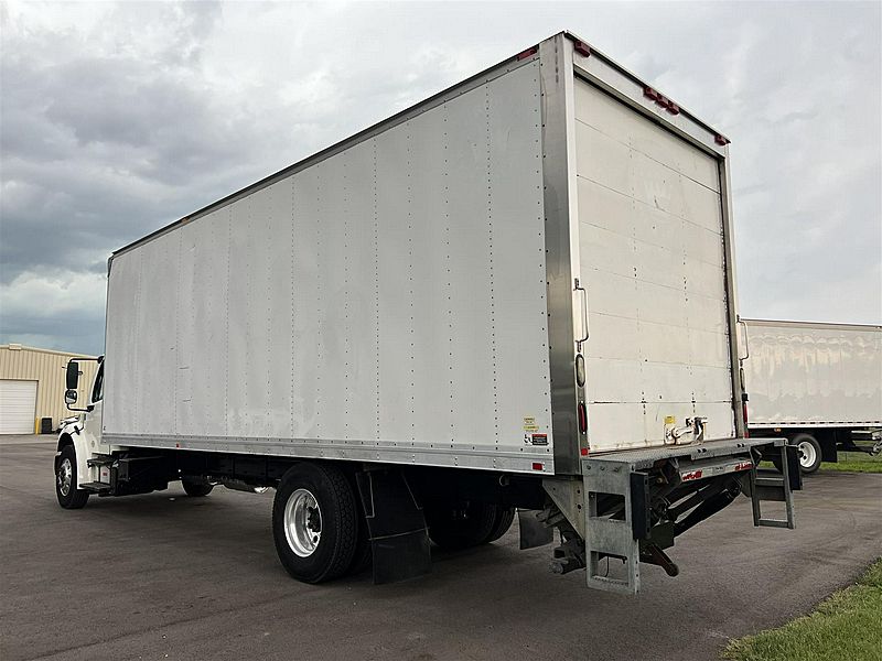 2016 Freightliner M2 106