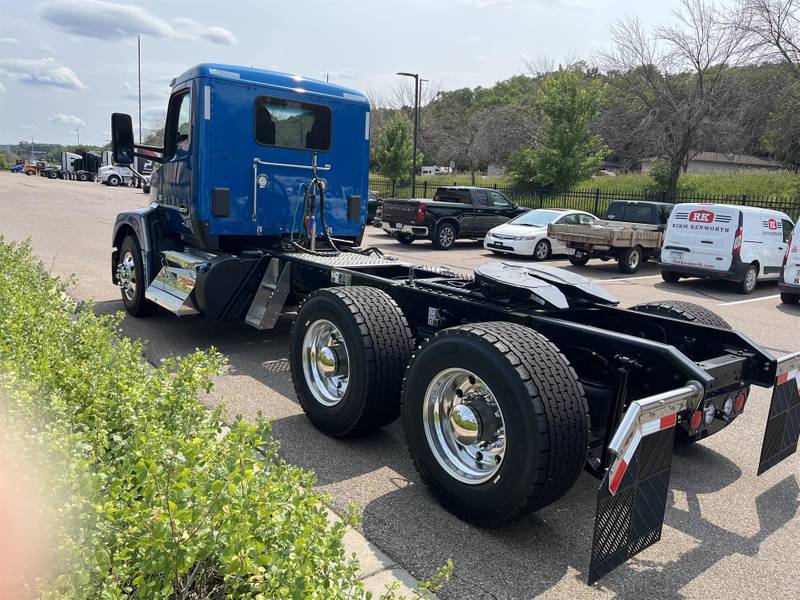 2024 Kenworth T680 For Sale Day Cab RJ320155