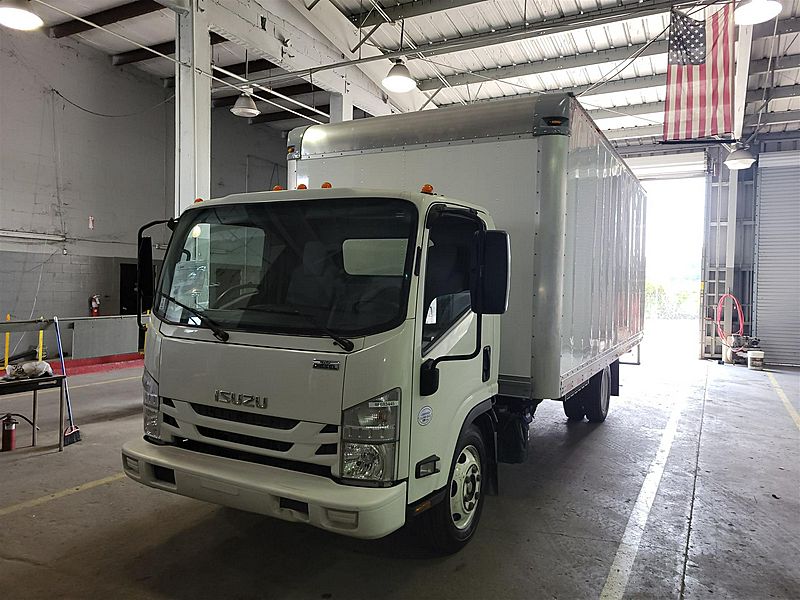 2017 Isuzu NRR (For Sale) 18' Box Non CDL 683445
