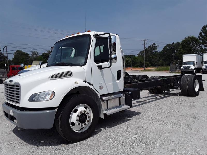 2018 Freightliner M2 106 (For Sale) | Cab & Chassis | Non CDL | #749049