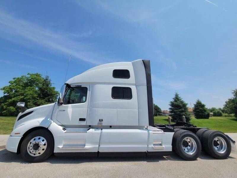 2025 Volvo VNL 860 For Sale Sleeper Truck VT24531